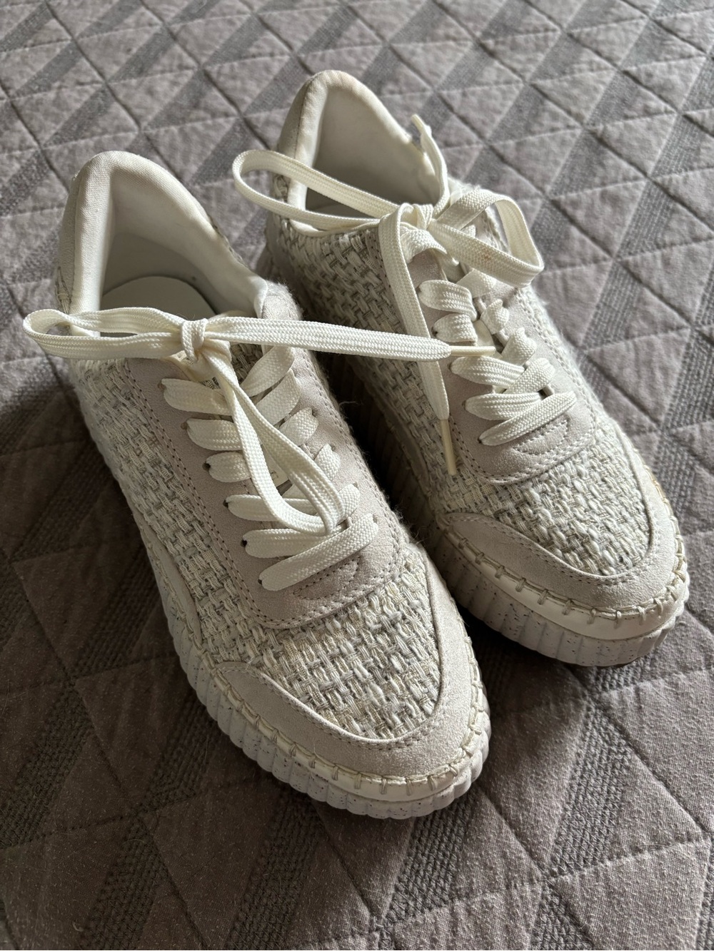 Universal Thread Persephone Cream Tweed Platform Sneakers Worn 1-2x